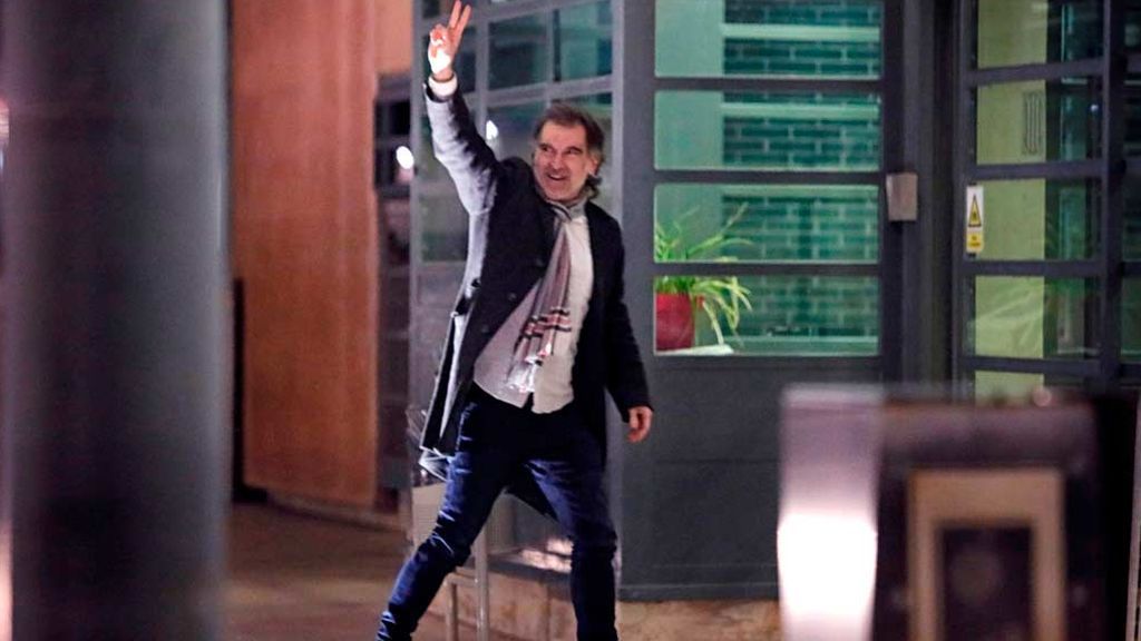 Jordi Cuixart vuelve al trabajo fuera de la cárcel haciendo uso del artículo 100.2 Jordi Cuixart vuelve al trabajo fuera de la cárcel haciendo uso del artículo 100.2