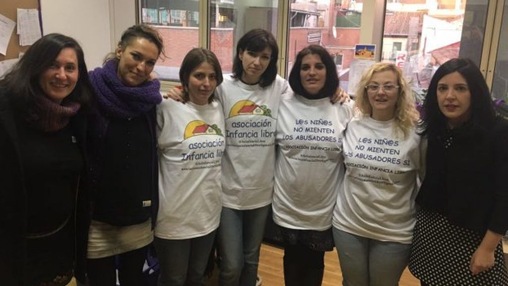 La Fiscalía pide tres años de prisión para Patricia González, de Infancia Libre, por ocultar durante dos años a su hija La Fiscalía pide tres años de prisión para Patricia González, de Infancia Libre, por ocultar durante dos años a su hija