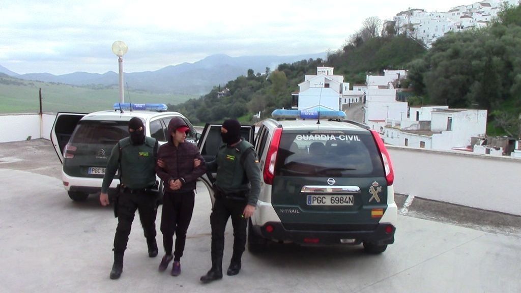La Guardia Civil vuelve a detener por tráfico de drogas al joven que hizo una peineta en los juzgados de Chiclana