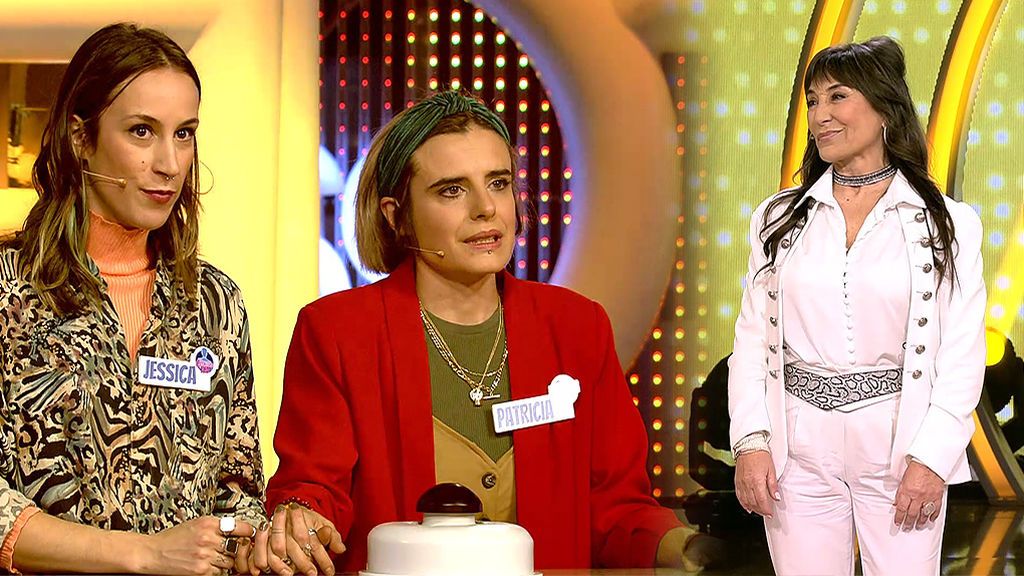 Jessica y Patricia adivinan la edad de Carmen a la primera