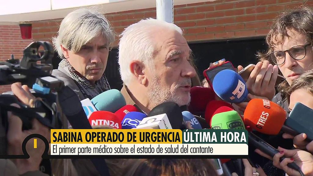 El representante de Joaquín Sabina: "La operación ha sido un éxito, es un momento delicado"