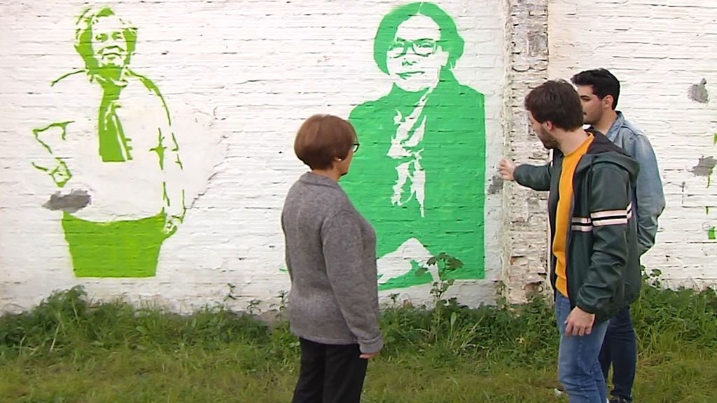 El arte urbano homenajea a las abuelas de Torreblanca, uno de los barrios más pobres de España