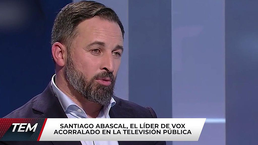 Vox estalla contra la entrevista de Santiago Abascal
