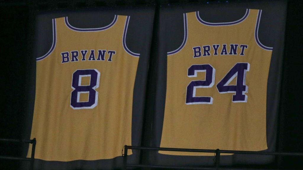 El homenaje a Kobe Bryant en un examen de matemáticas: "Anotó 6 triples, 10 tiros libres y 16 canastas de dos puntos"