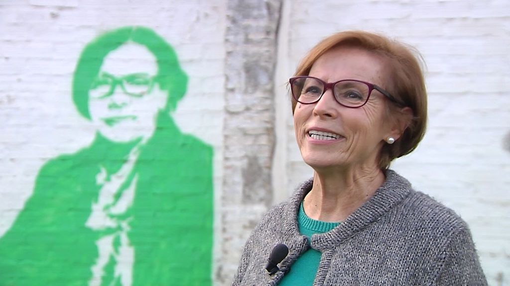 El arte urbano homenajea a las abuelas de Torreblanca, uno de los barrios más pobres de España
