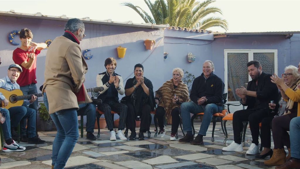 La arrolladora actuación de María y amigos