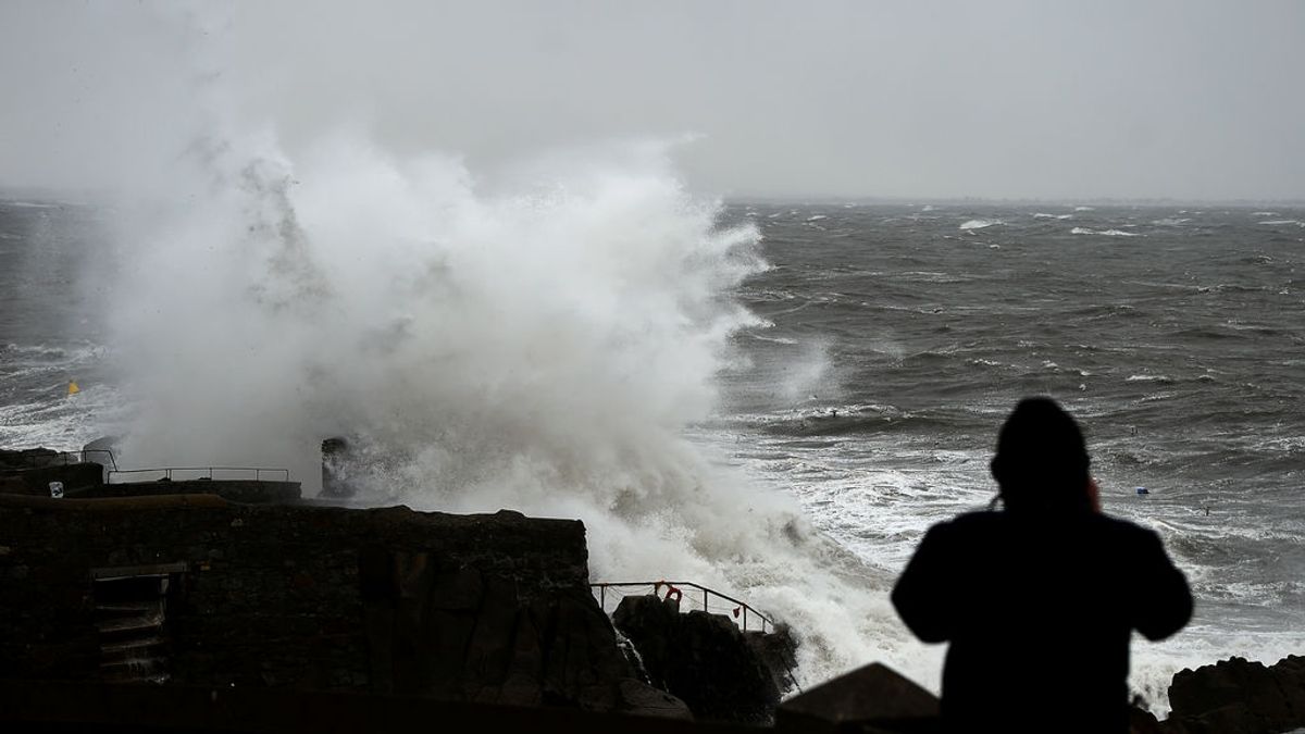Continúan los avisos por olas: el temporal marítimo del norte se recrudece la semana que viene