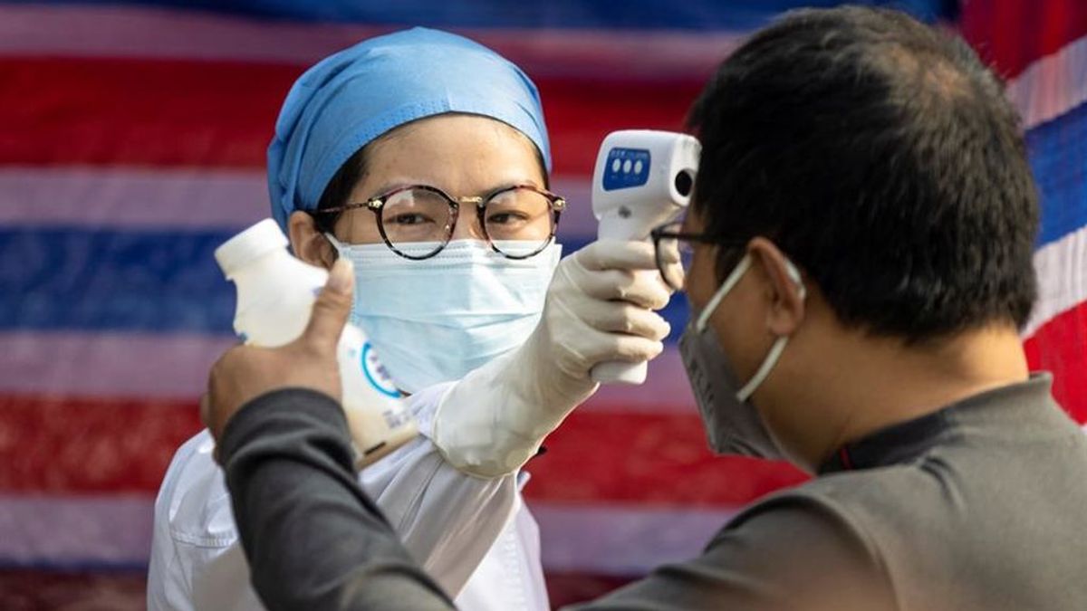 China publica la cifra actualizada de muertos por coronavirus:  Son 1.380 y  más de 10.000 enfermos  están graves