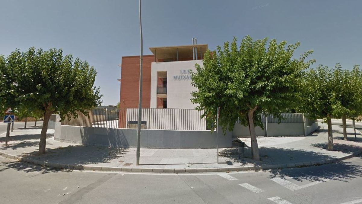 Un menor de 14 años intenta suicidarse por el bullying sufrido durante un año y medio en su instituto de Alicante