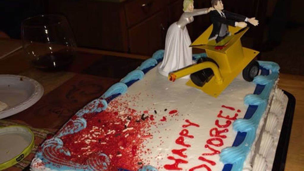 Las mejores tartas para celebrar tu divorcio, en imágenes / RiotDaily