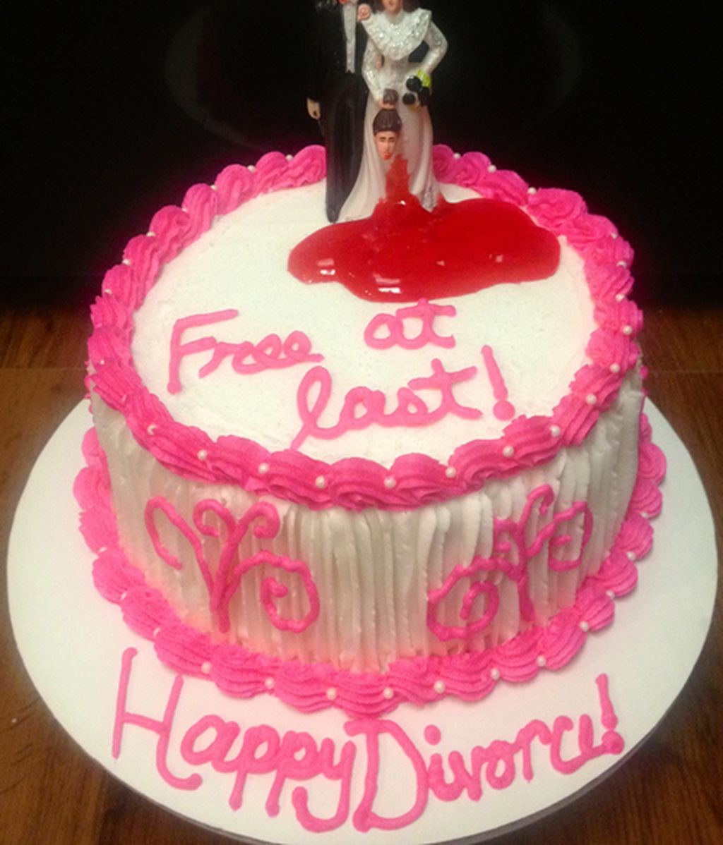 Las mejores tartas para celebrar tu divorcio, en imágenes / RiotDaily