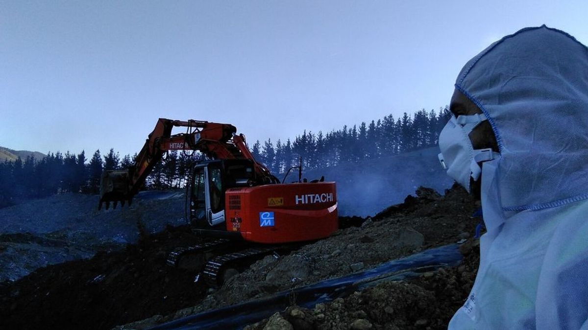 El Gobierno vasco espera que se pueda apagar el fuego en el vertedero de Zaldibar El Gobierno vasco espera que se pueda apagar el fuego en el vertedero de Zaldibar