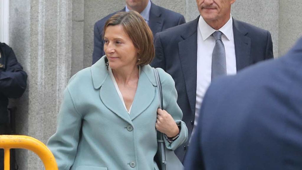 La expresidenta del Parlament de Cataluña, Carme Forcadell, sale de prisión para cuidar a su madre La expresidenta del Parlament de Cataluña, Carme Forcadell, sale de prisión para cuidar a su madre