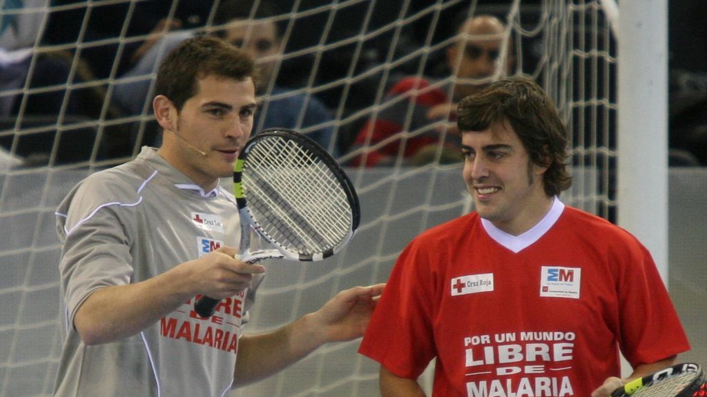 Fernando Alonso, Javier Fernández y Raphael, entre los que apoyan a Casillas: "A por ello Mr. President" Fernando Alonso, Javier Fernández y Raphael, entre los que apoyan a Casillas: "A por ello Mr. President"