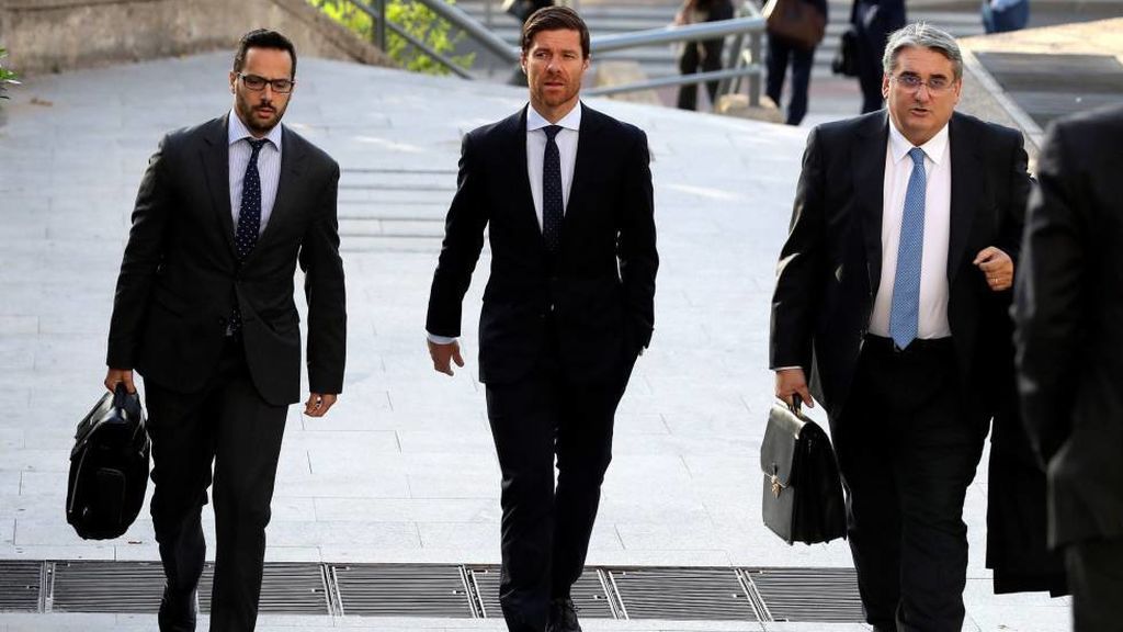 Nueva querella contra Xabi Alonso por no pagar 840.017 euros en impuestos en 2014 Nueva querella contra Xabi Alonso por no pagar 840.017 euros en impuestos en 2014
