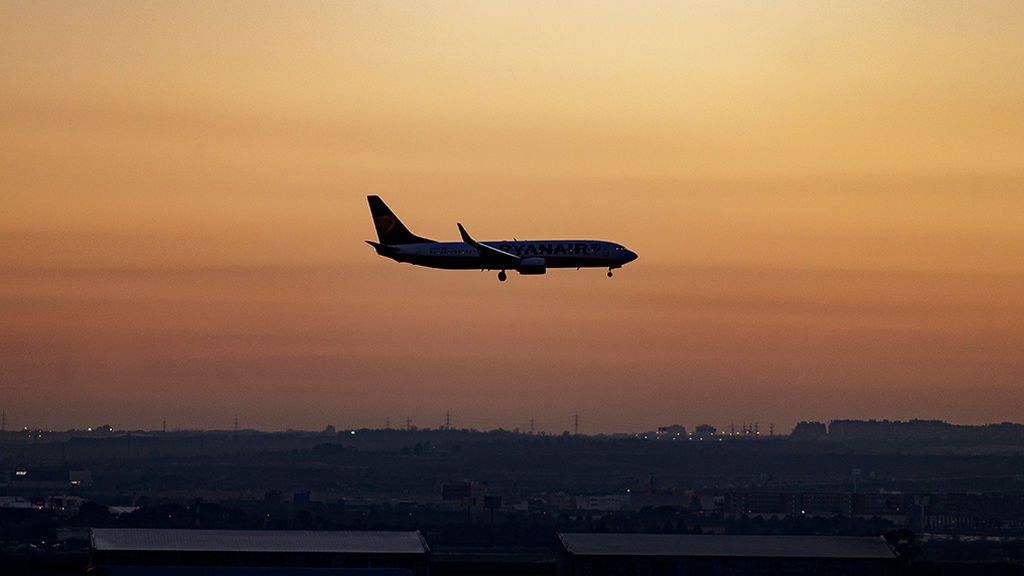 Penalizar a los que más vuelen, una de las propuestas ecologistas para reducir el impacto de la aviación Penalizar a los que más vuelen, una de las propuestas ecologistas para reducir el impacto de la aviación