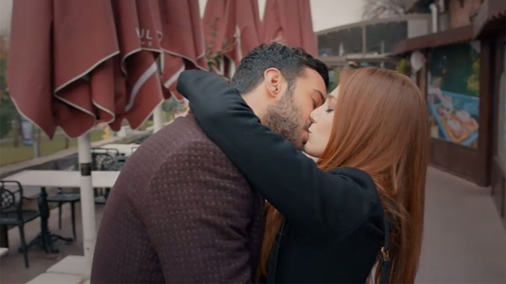 Ömer le pide matrimonio a Defne