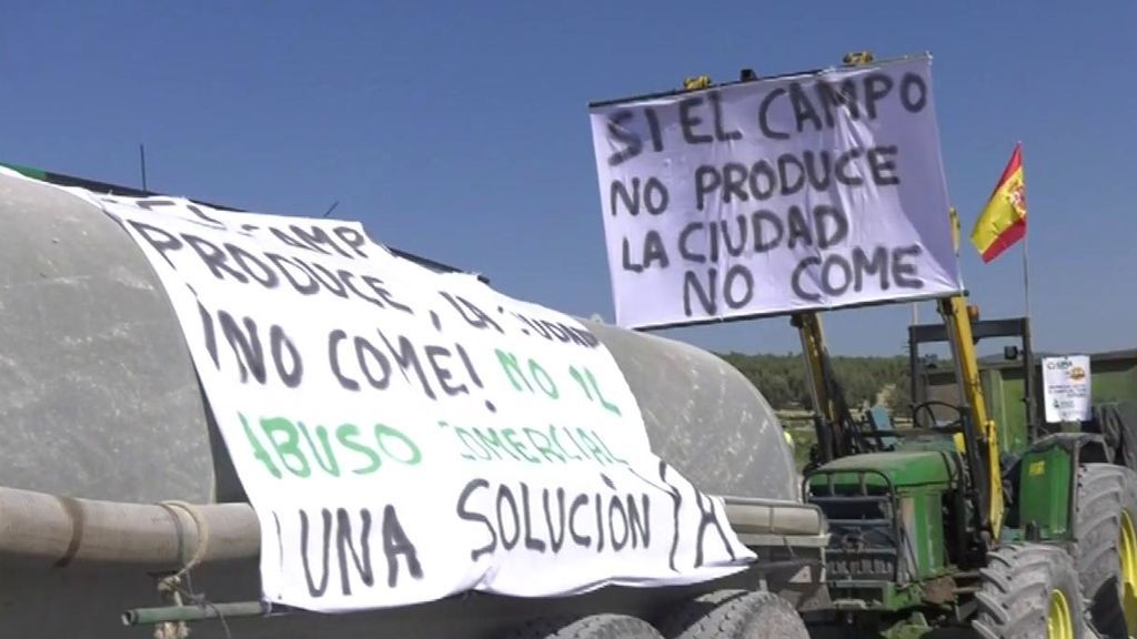 Los agricultores siguen apretando en las protestas por unos precios justos