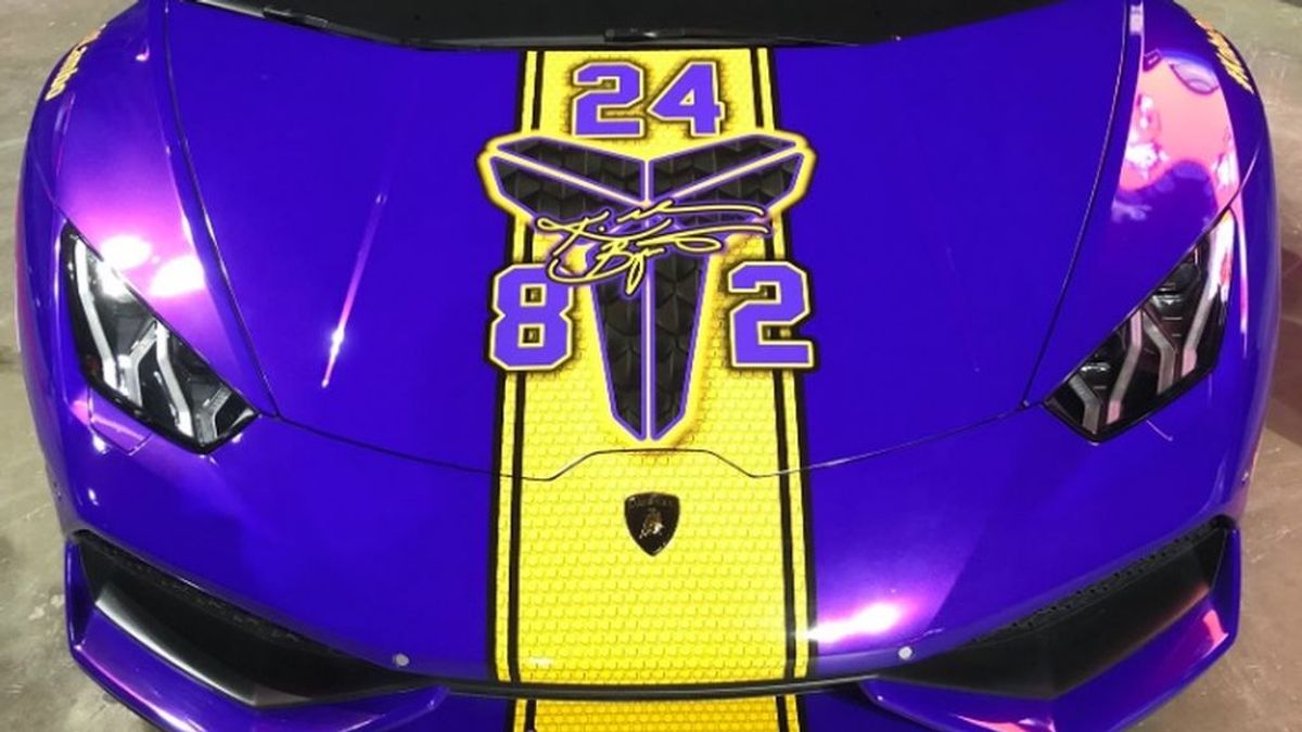 Tunea su Lamborghini para rendir homenaje a Kobe Bryant y ahora lo pone en venta