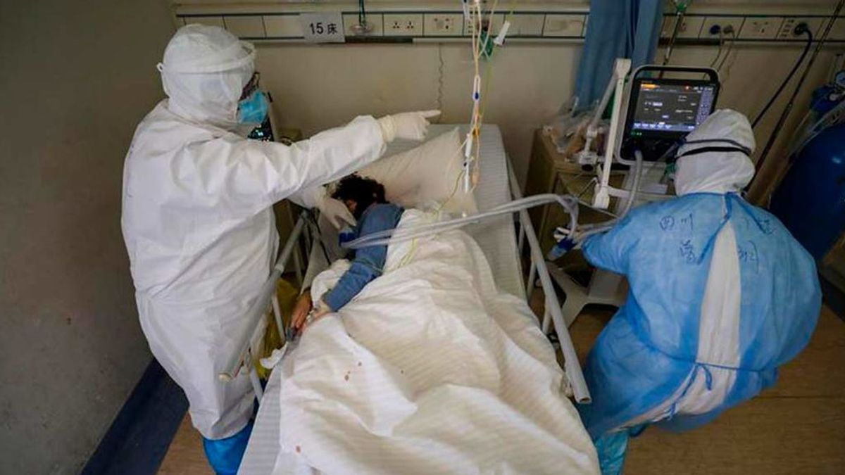 China supera ya los 2.000 muertos por el coronavirus China supera ya los 2.000 muertos por el coronavirus