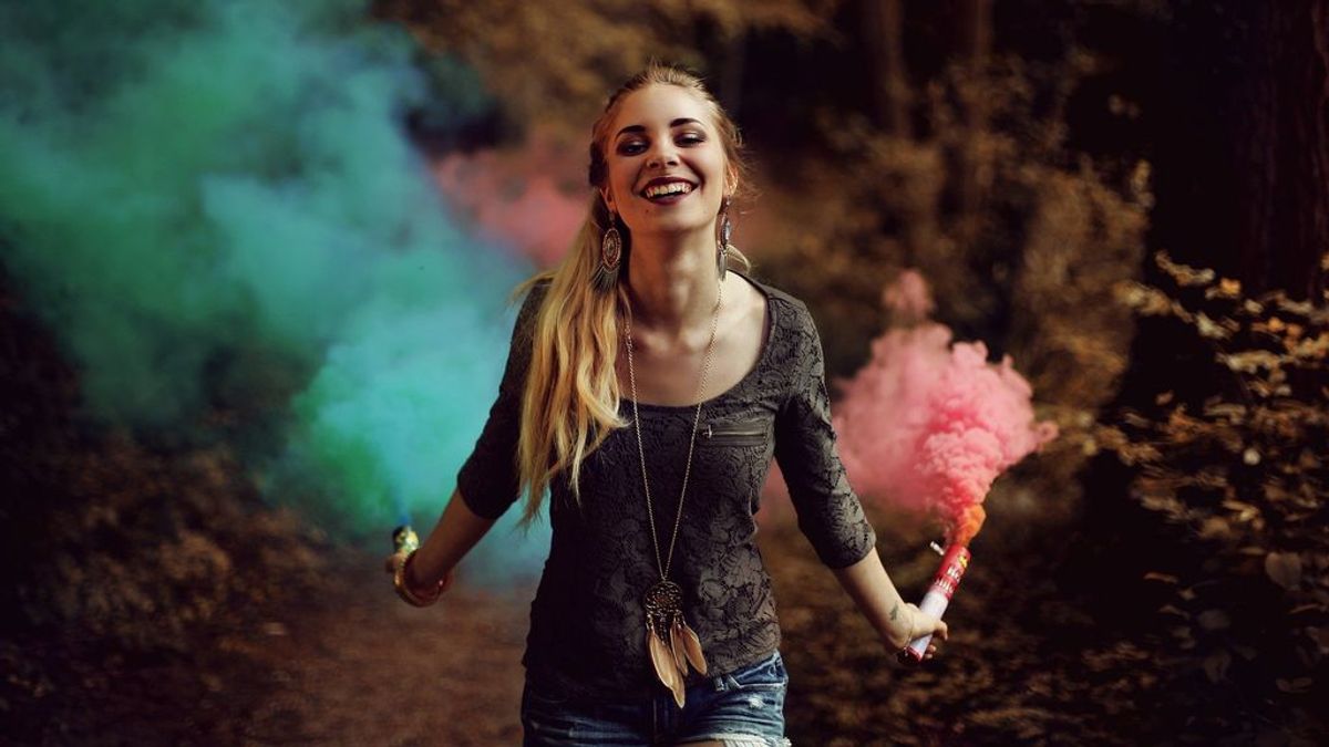 La cara B del 'buenrollismo': frustración y autoengaño para conseguir parecer feliz La cara B del 'buenrollismo': frustración y autoengaño para conseguir parecer feliz
