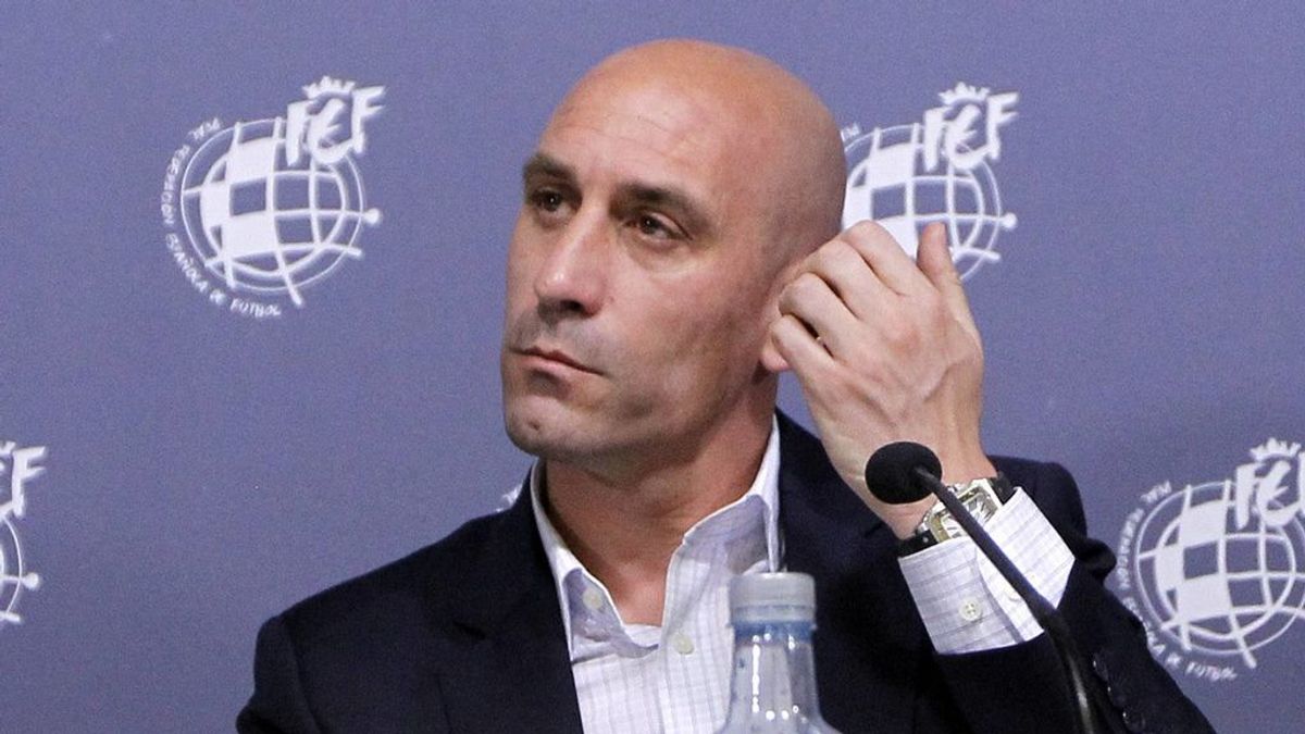 Rubiales desafía a Casillas: "El fútbol tendrá que contrastar lo que quieren aportar los demás"