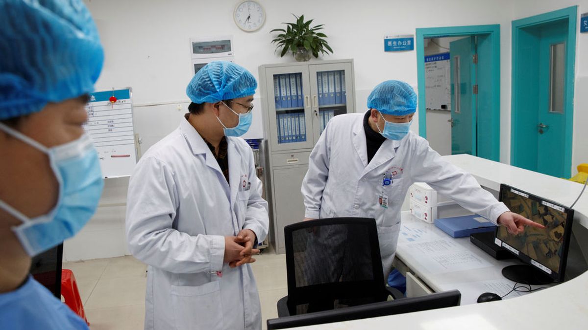 Muere por coronavirus un médico de un hospital de Wuhan que recibía a los pacientes contagiados