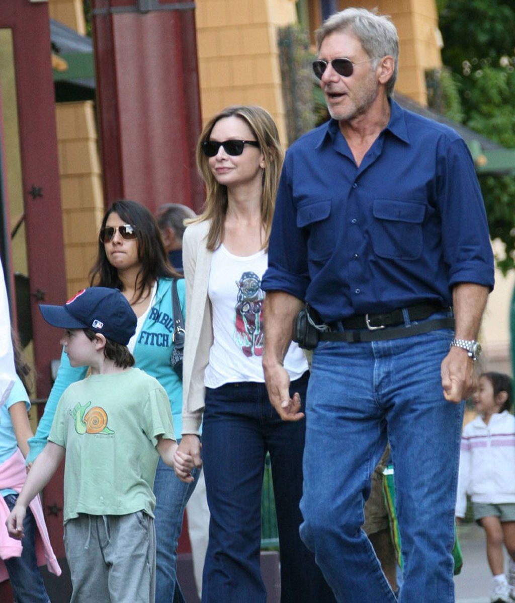 Harrison Ford con Calista Flockhart y su hijo Liam (2007)