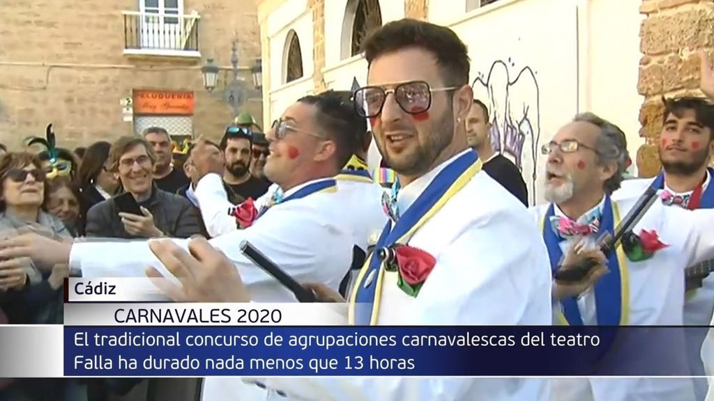 Turno de las chirigotas 'ilegales' en el Carnaval de Cádiz: el sentido del humor, seña de identidad