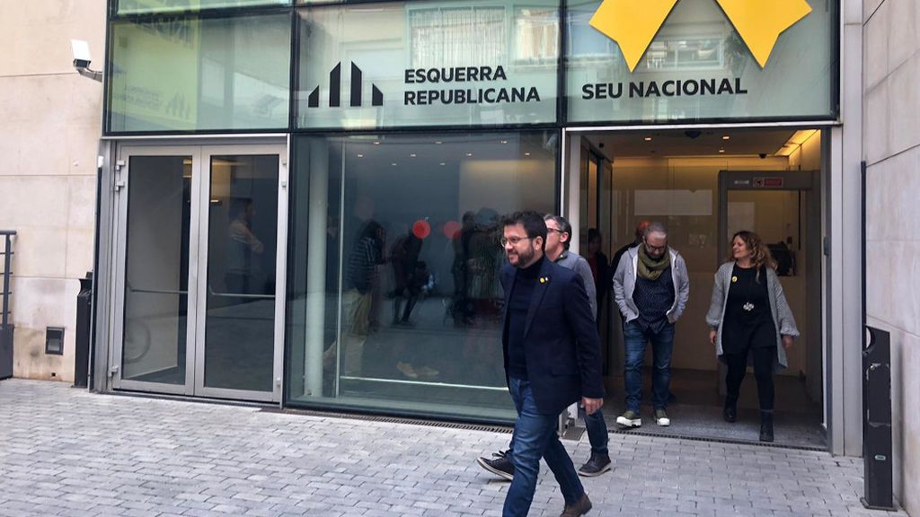 ERC y JxCat decidirán conjuntamente quién formará parte de la mesa de diálogo ERC y JxCat decidirán conjuntamente quién formará parte de la mesa de diálogo