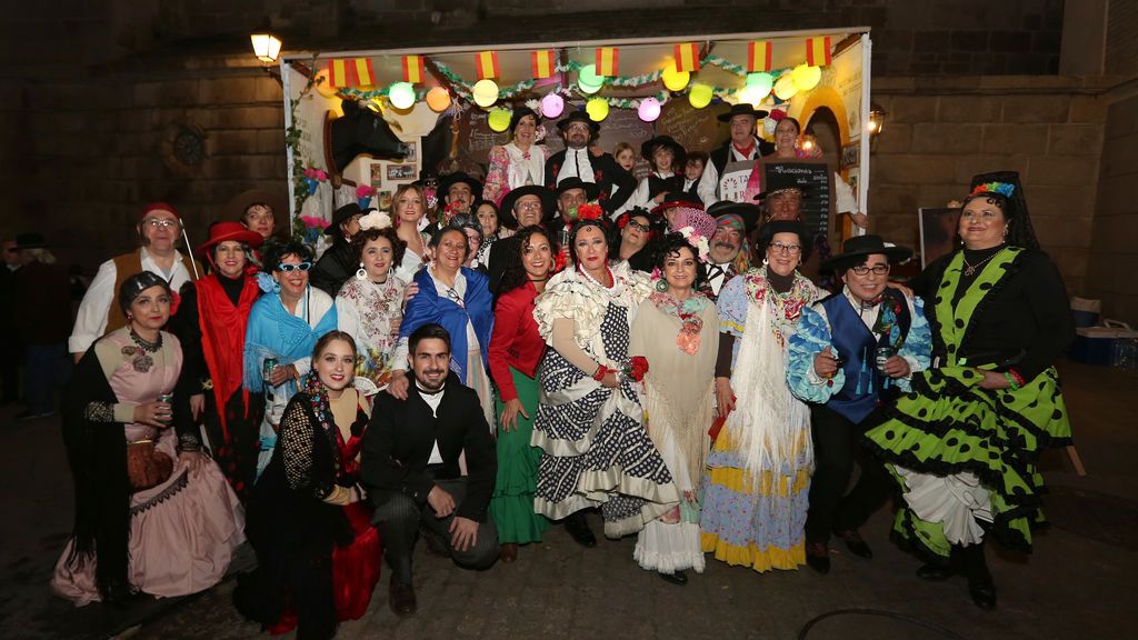 36 años disfrazándose juntos: la peña de carnaval que mueve masas y pasa del regaetton