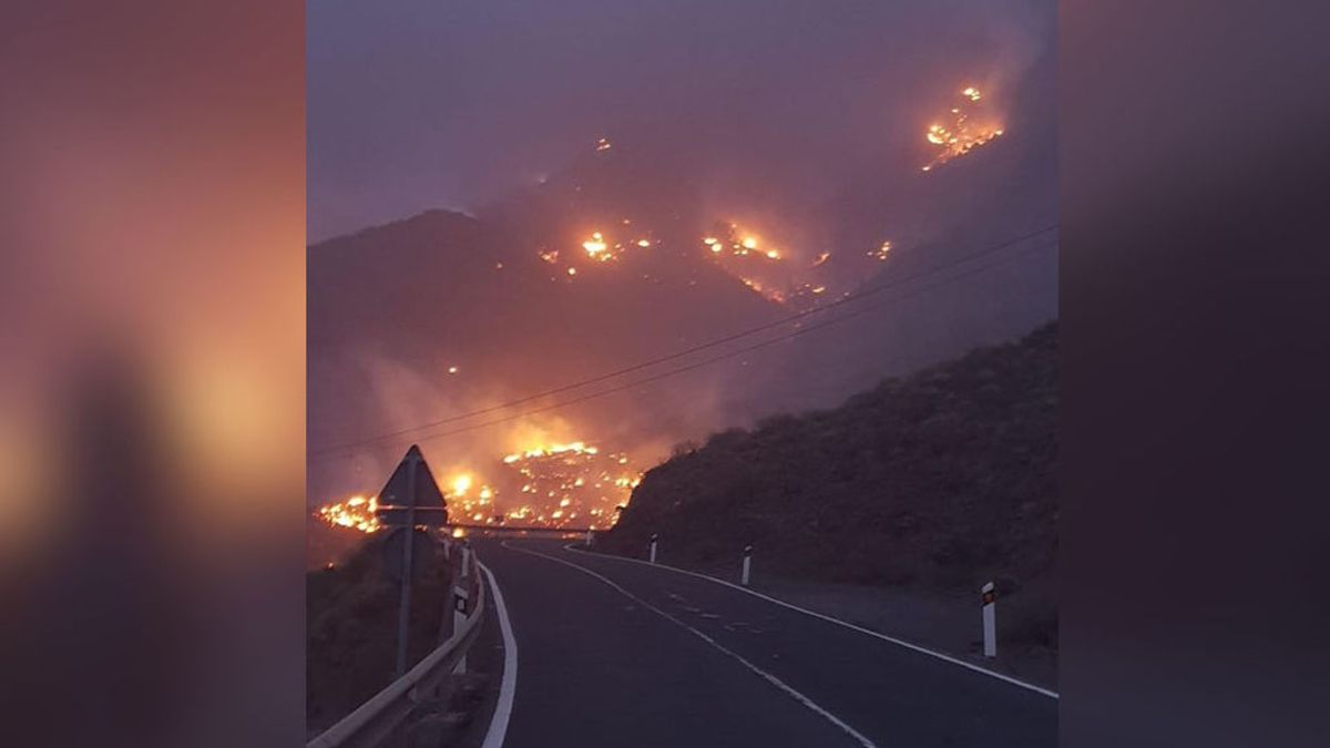 El incendio de Gran Canaria avanza sin control y alcanza la Reserva Natural de Inagua