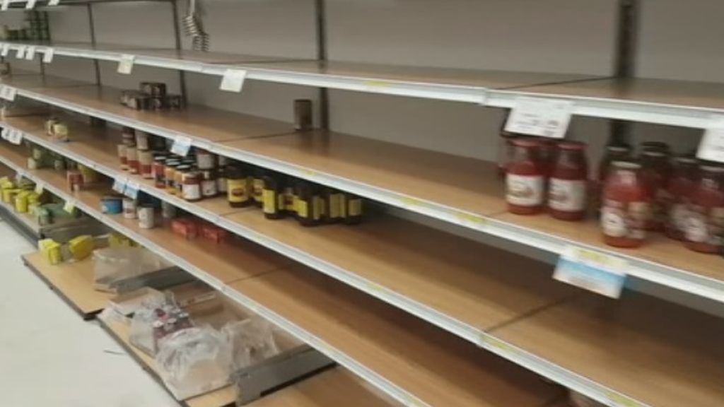Los supermercados de Milán vacíos por el miedo al coronavirus
