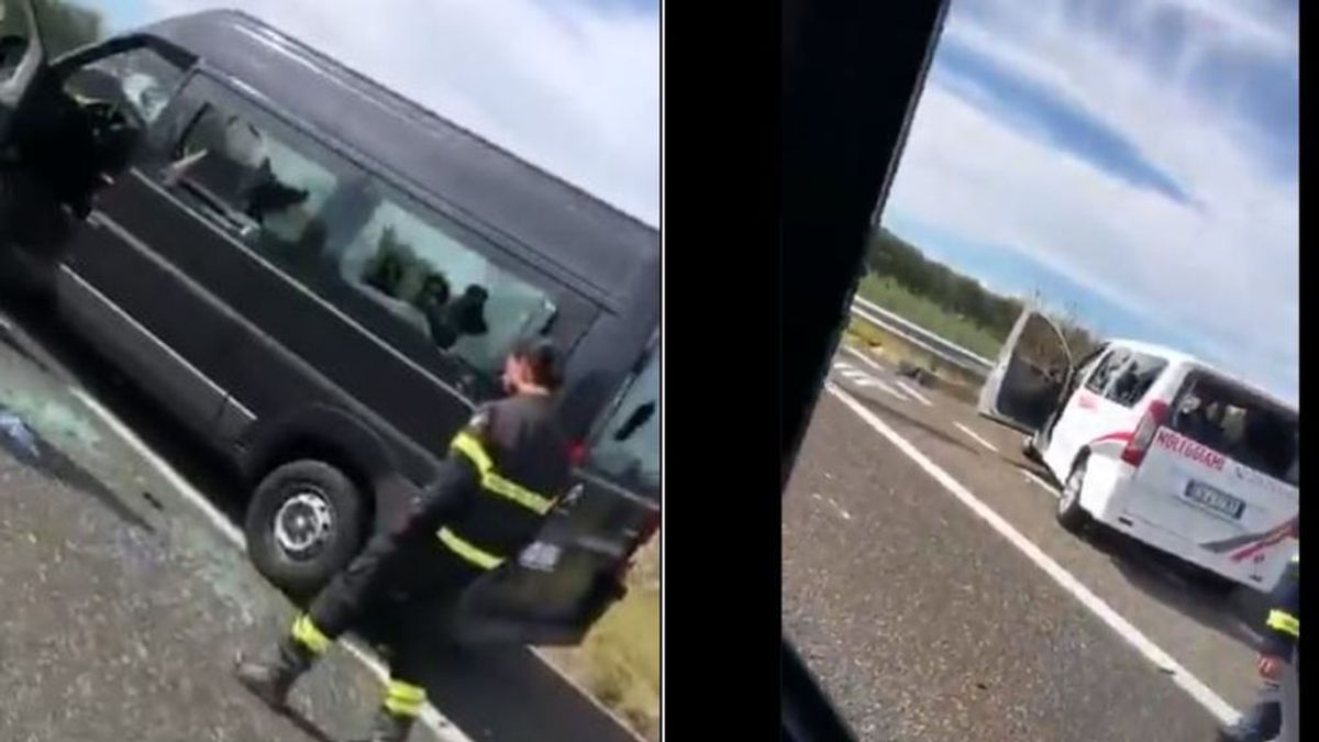 Emboscada de ultras en Italia en plena autopista: radicales del Bari agreden a aficionados e incendian furgonetas del Lecce Emboscada de ultras en Italia en plena autopista: radicales del Bari agreden a aficionados e incendian furgonetas del Lecce