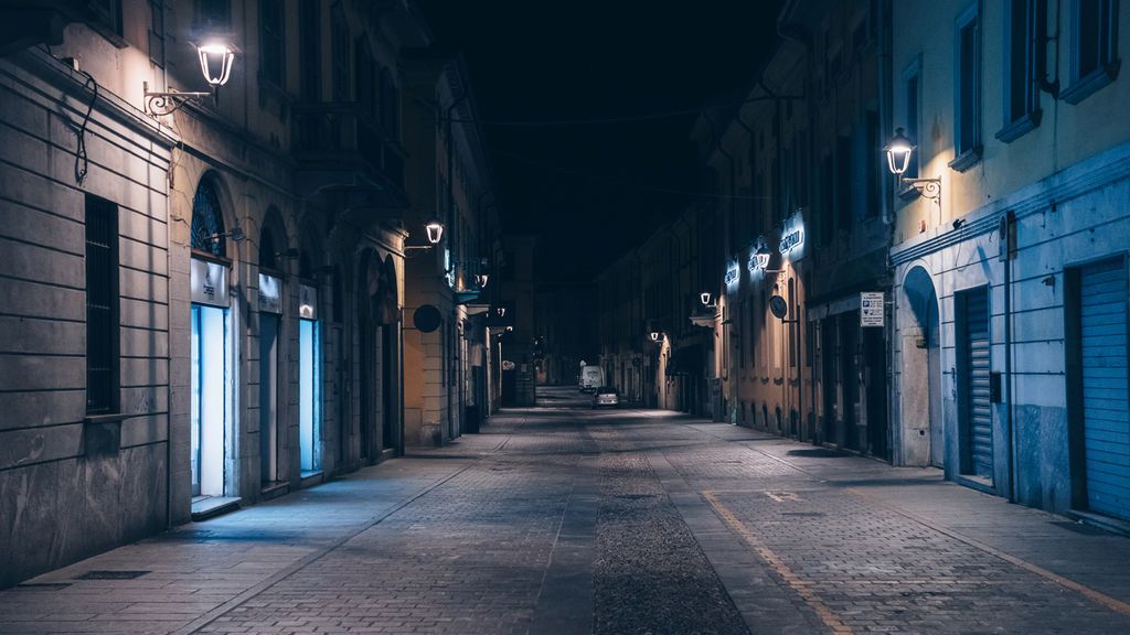 Silencio atronador y calles desiertas en la llamada 'zona roja' de Italia