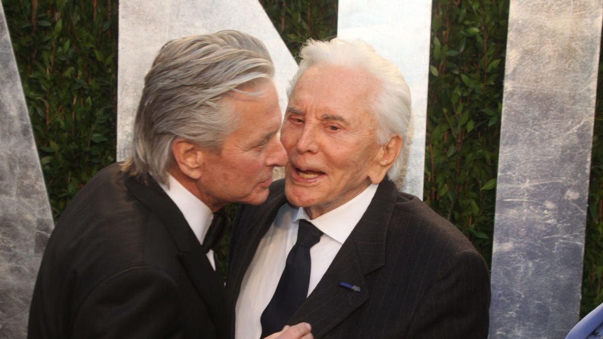 Kirk Douglas y su hijo Michael Kirk Douglas y su hijo Michael