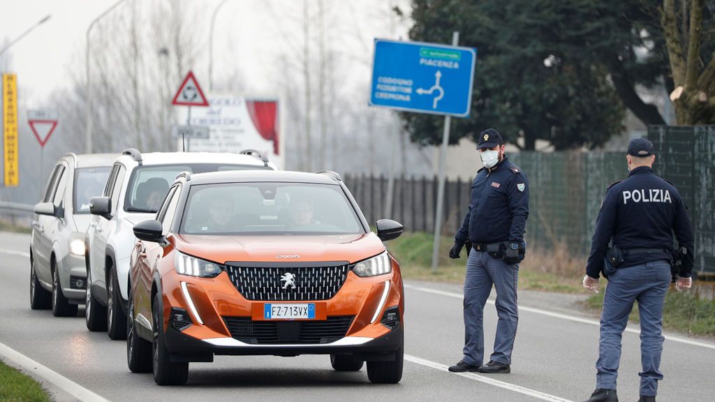 Los controles por el coronavirus en Italia ralentizan el transporte por tren y carretera