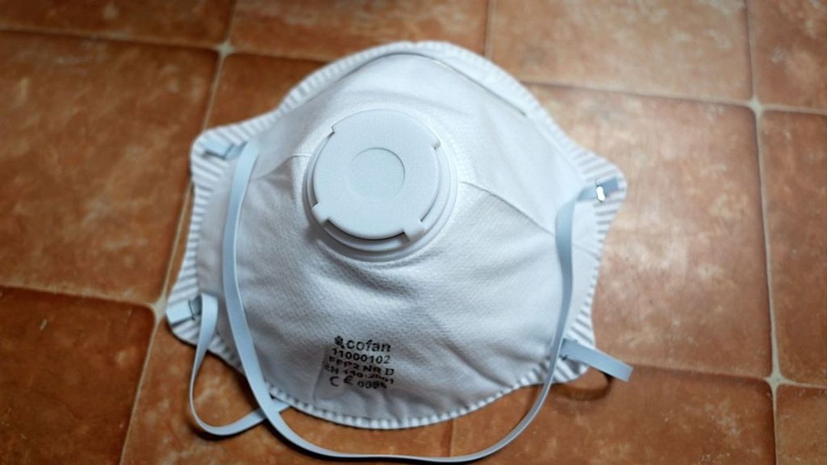 Una mascarilla FFP2 Una mascarilla FFP2