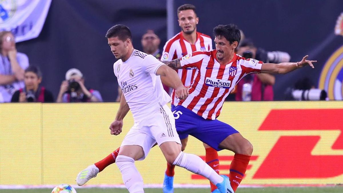 Acusan al agente de Jovic y Savic de blanquear 10 millones de euros con la venta de futbolistas a clubes de la Liga Acusan al agente de Jovic y Savic de blanquear 10 millones de euros con la venta de futbolistas a clubes de la Liga