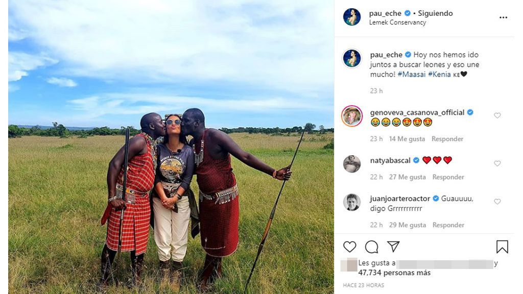 Paula Echevarría, con dos masáis durante su aventura en Kenia
