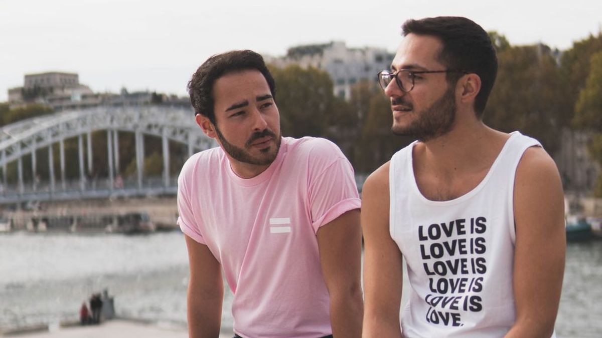 Una pareja de chicos Una pareja de chicos