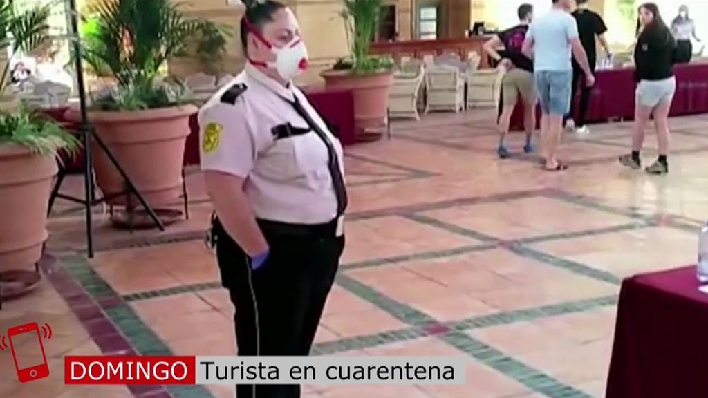 El interior del hotel de Tenerife que está en cuarentena