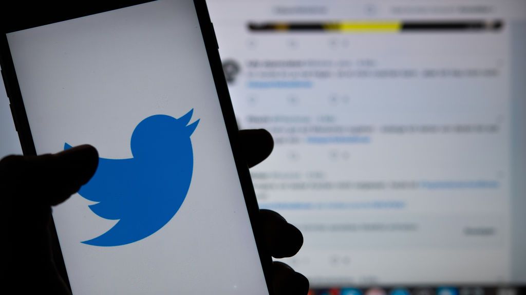 La Fiscalía se opone al desbloqueo cautelar de la cuenta de Vox en Twitter La Fiscalía se opone al desbloqueo cautelar de la cuenta de Vox en Twitter