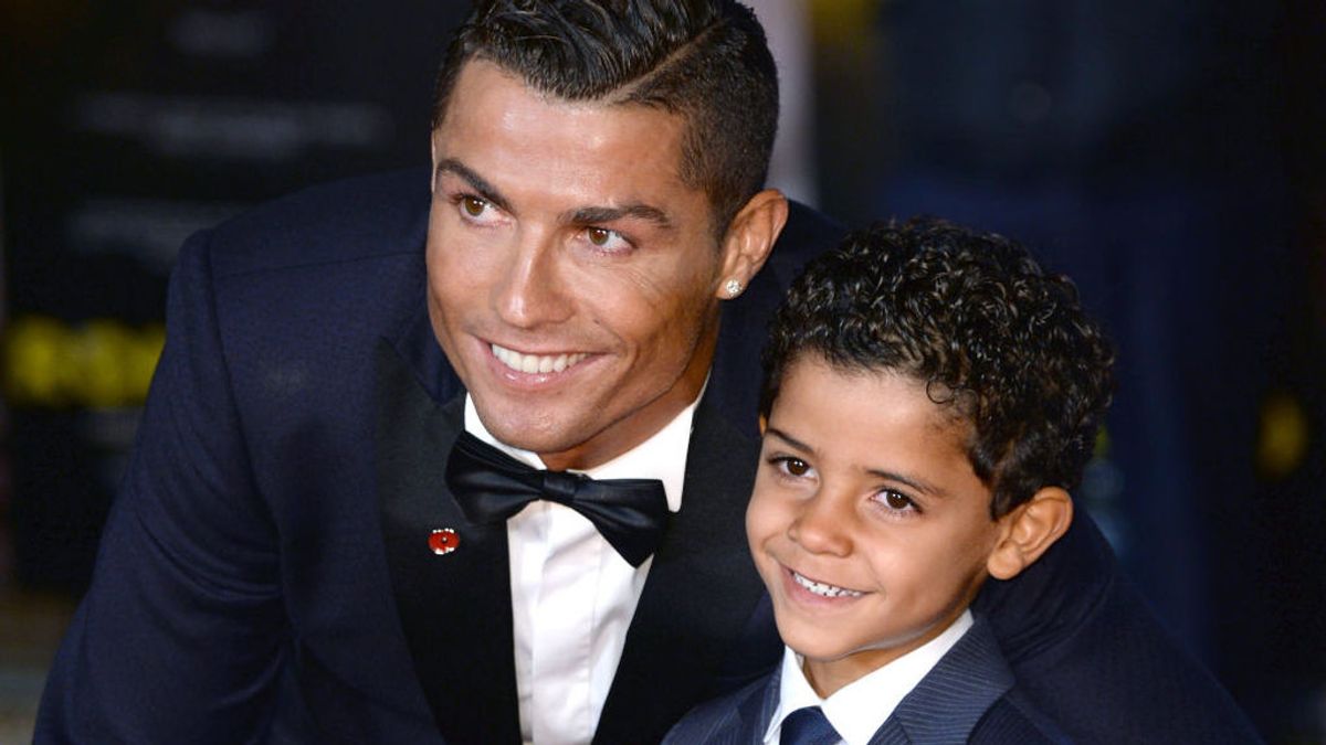 El hijo de Cristiano Ronaldo estrena cuenta en Instagram hablando cuatro idiomas El hijo de Cristiano Ronaldo estrena cuenta en Instagram hablando cuatro idiomas