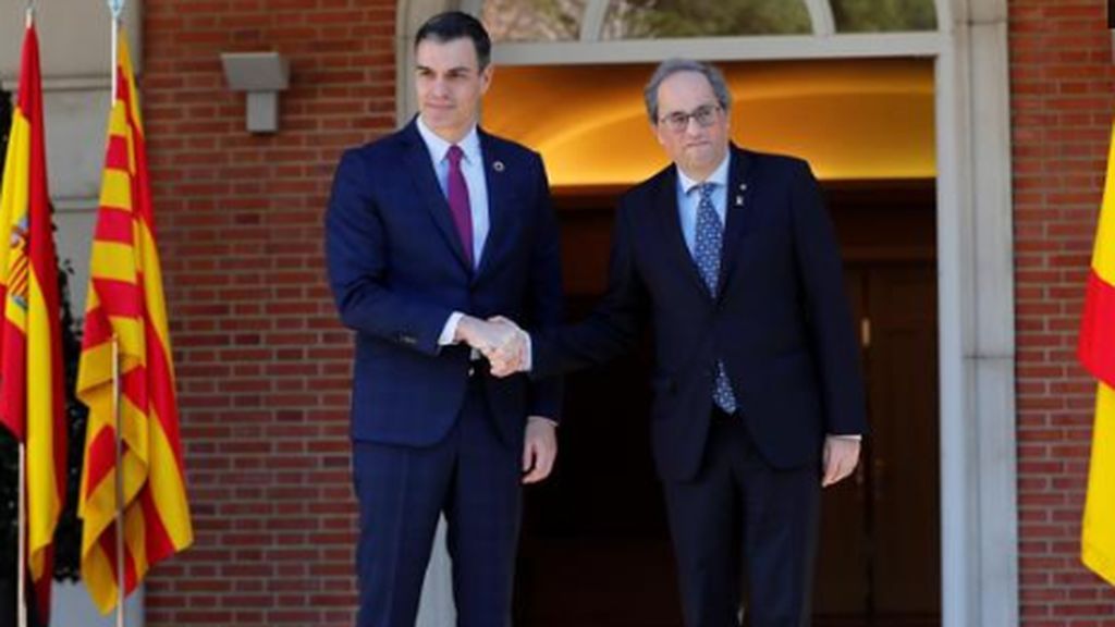 Torra y Sánchez entre banderas