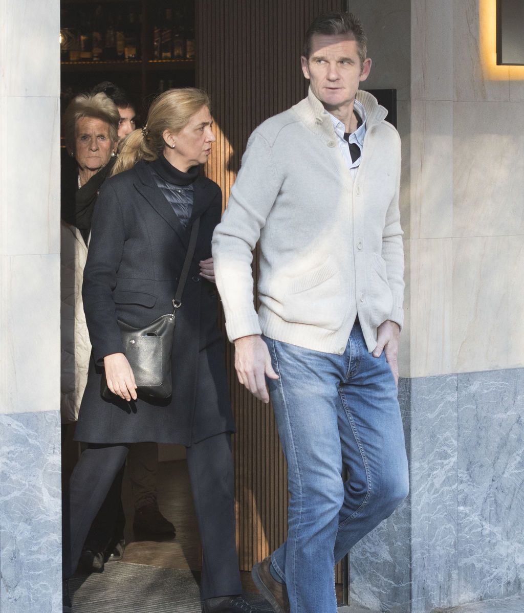 Iñaki Urdangarín disfruta sus últimas horas en libertad junto a la Infanta Cristina en Vitoria