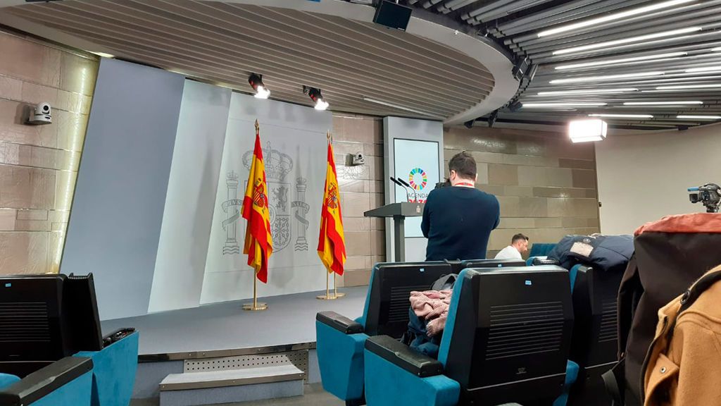 20200226-NA-MONCLOA-MIC