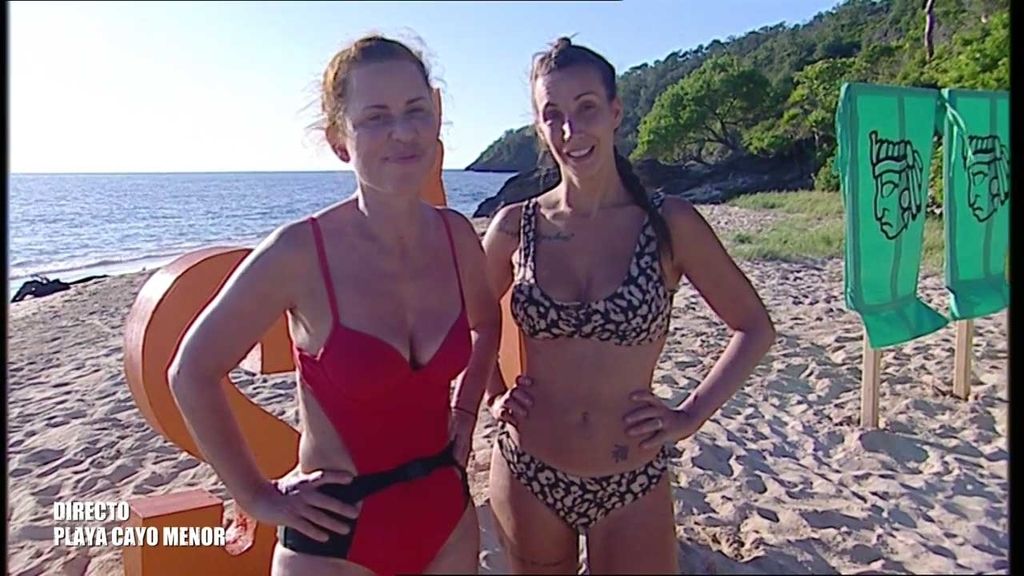 Colores fluorescentes, bikinis minúsculos y collares llamativos: Así es la boda de baño de 'SV 2020'