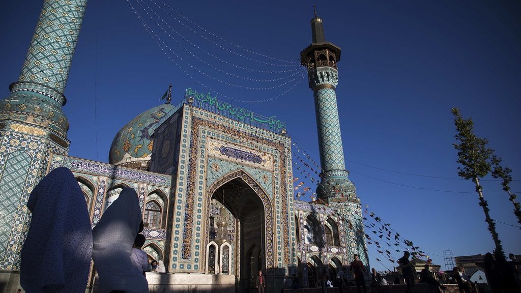 Irán suspende los rezos del viernes en Teherán por el Covid-19 Irán suspende los rezos del viernes en Teherán por el Covid-19