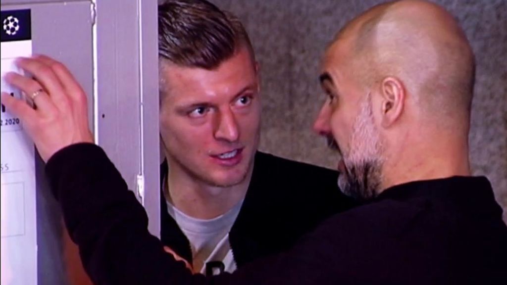 Charla entre Kroos y Guardiola